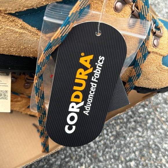 ❌ SOLD ❌New Balance RAINIER Hiking Trail Boots Vibram Brown Suede NWT - Picture 7 of 12